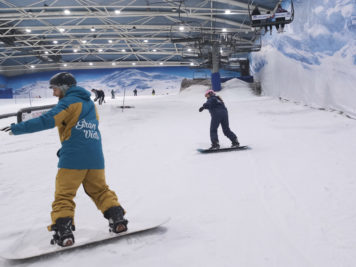 técnica snowboard. giro corto de camino a la cima tv .